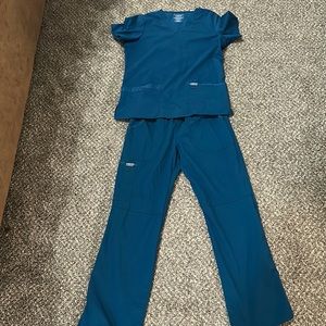 Cherokee scrub set LIKE NEW